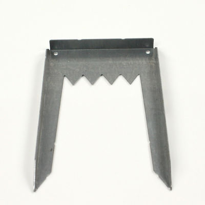 가벼운 목재 연결을위한 부드러운 마감 금속 목재 연결 장치