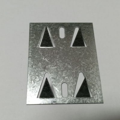 3x4 크기의 유리섬유 음향 패널에 대한 스파일링 클립